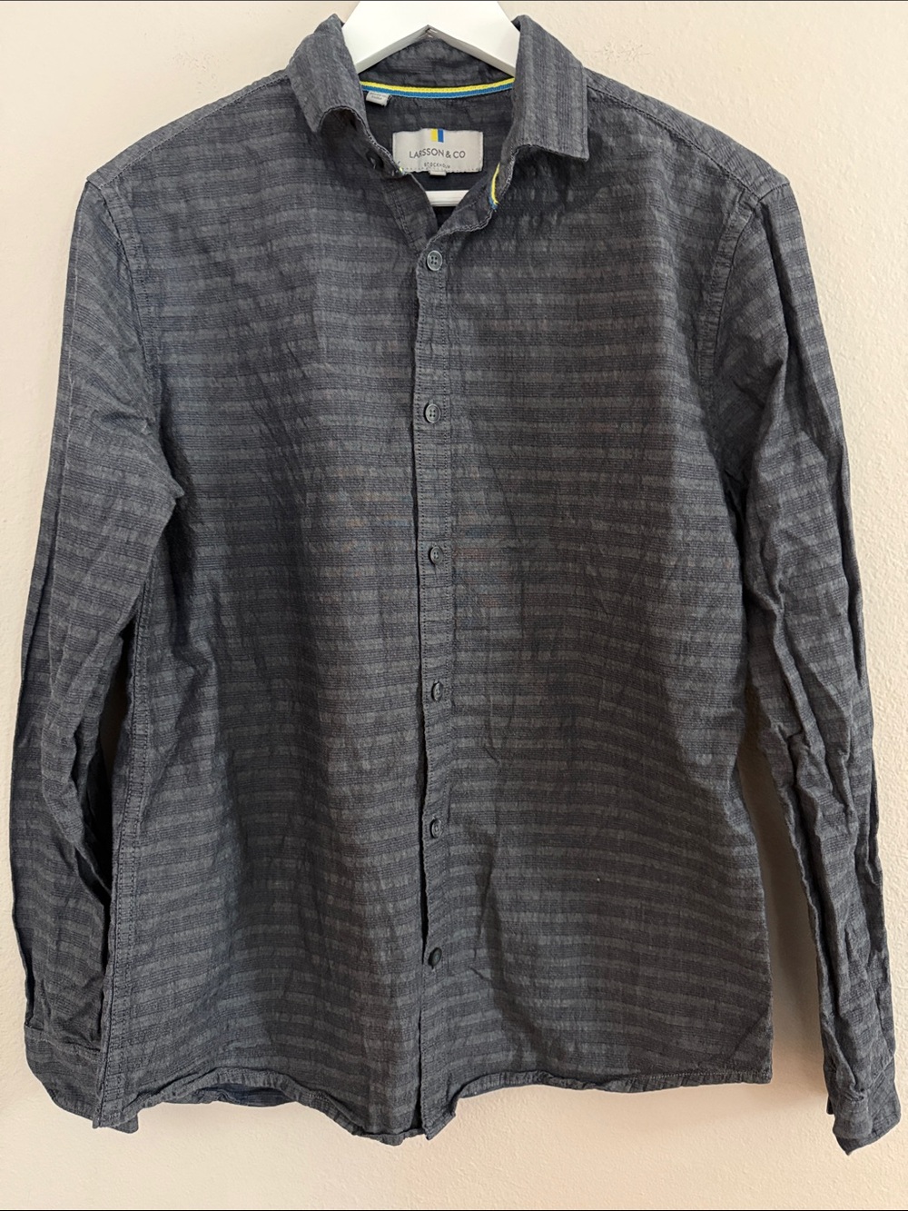 Larsson & Co. Men's Dark Gray Button-Up Shirt with Yellow & Blue Trim [MIC0770]